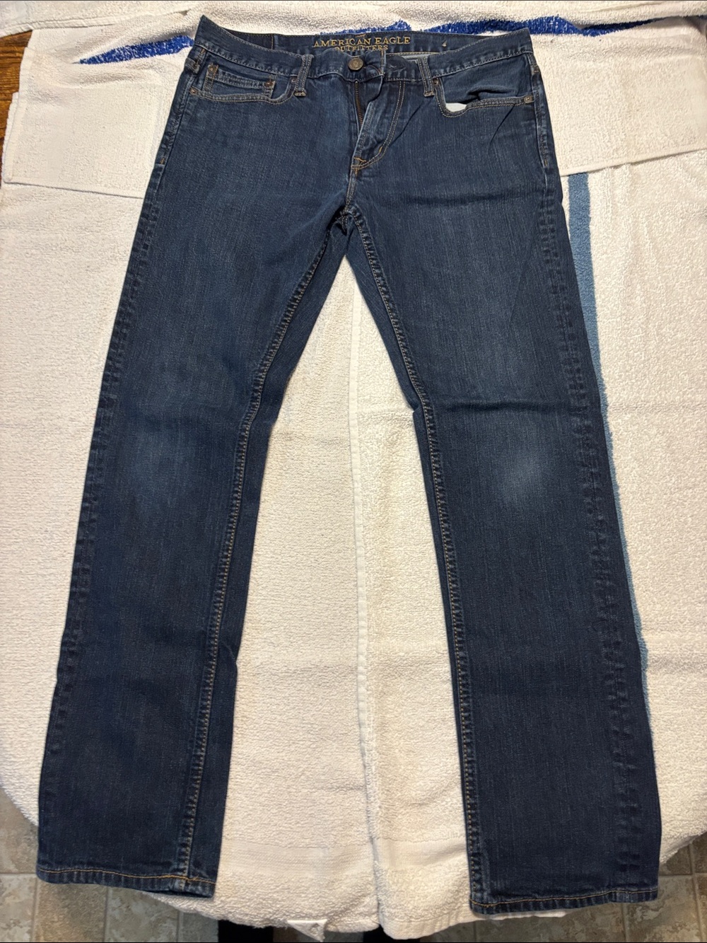 American Eagle Outfitters Men’s Jeans - Dark and Light Blue Washes - Picture 2 of 16